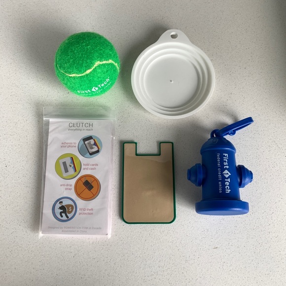 [Free If You Bundle $15+] Mixed Lot Of Dog Items: Poop Bag Dispenser, Can Cover - Picture 2 of 2